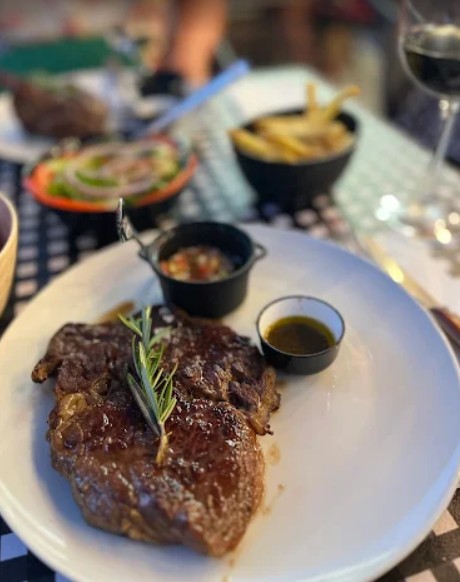 De Carne Somos: El restaurante en Cancelada que combina tradición argentina y la experiencia de La Terraza de Benahavís